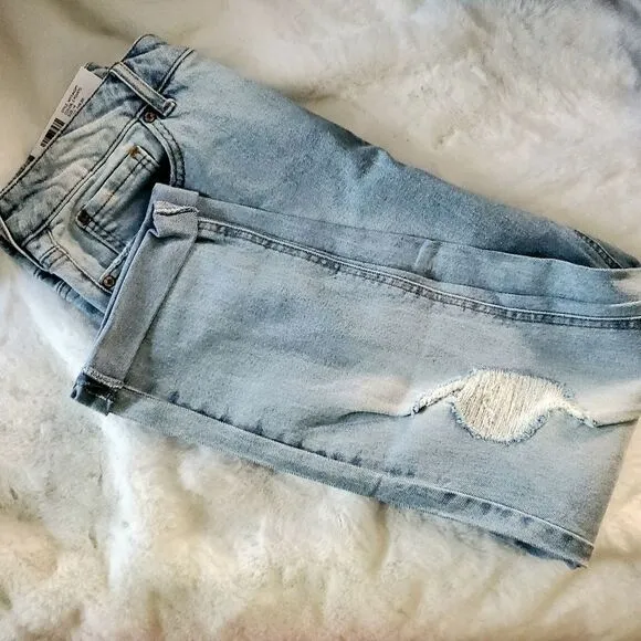 PLUS size! Seven7 Stretch Distressed Bleach Wash Ankle Jeans