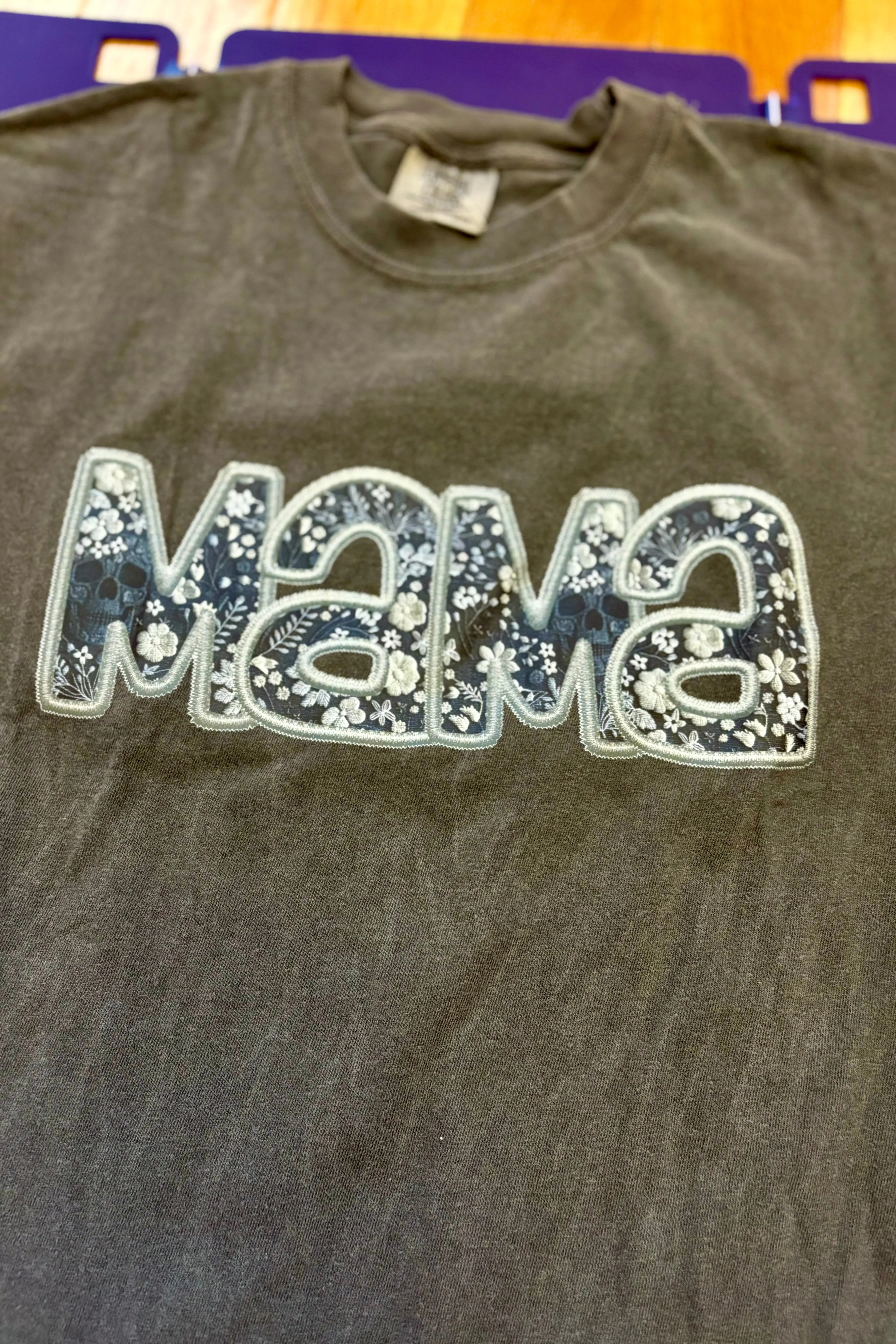 Skull Mama Graphic T-shirt