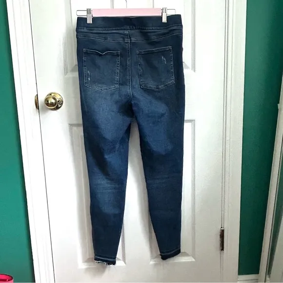 SPANX Distressed, Raw Hem, Skinny Jeans Medium