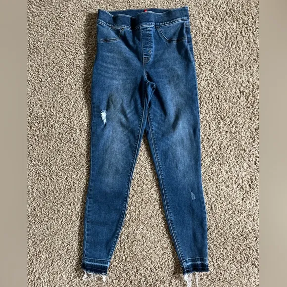 Spanx distressed skinny jeans size Medium Pullon