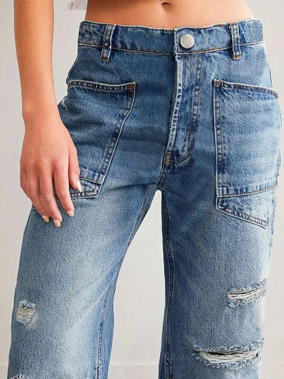 Stylish Distressed Jeans with Pockets for Every Occasion