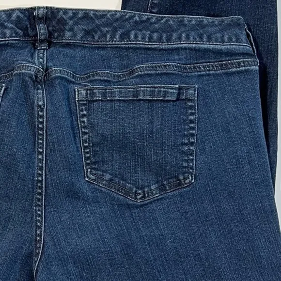 Torrid Denim Boyfriend Dark Wash Jeans Comfort Stretch Distressed Size 20T