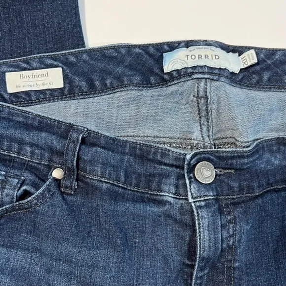 Torrid Denim Boyfriend Dark Wash Jeans Comfort Stretch Distressed Size 20T