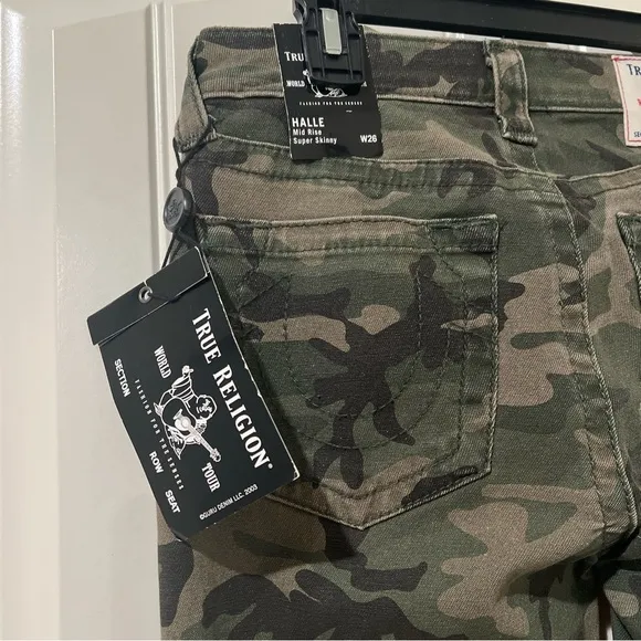 True Religion Halle Mid Rise Super Skinny Jeans in Olive Camo 26 NWT
