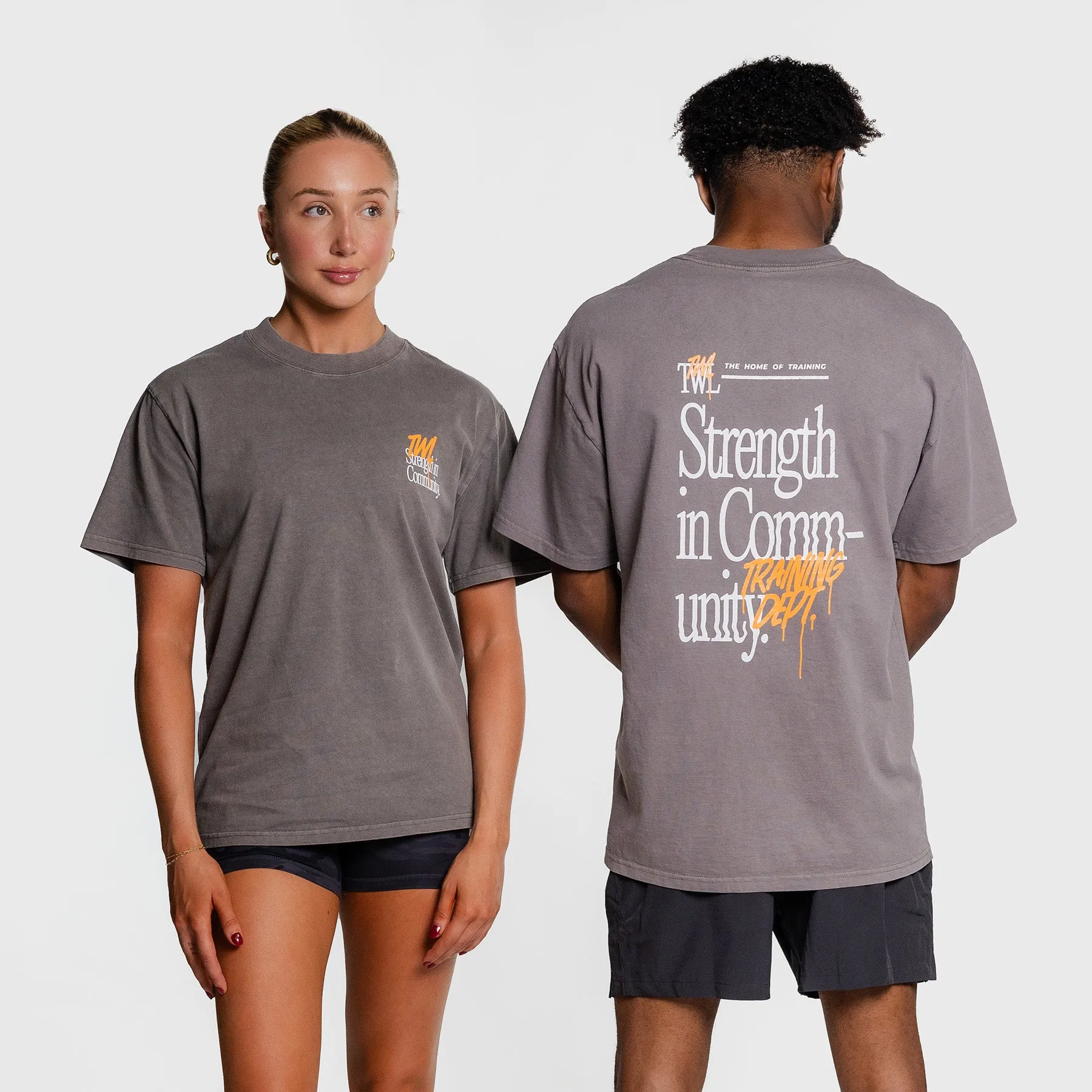 TWL - LIFESTYLE OVERSIZED T-SHIRT - STRENGTH IN COMMUNITY - FADED GREY/ORANGE