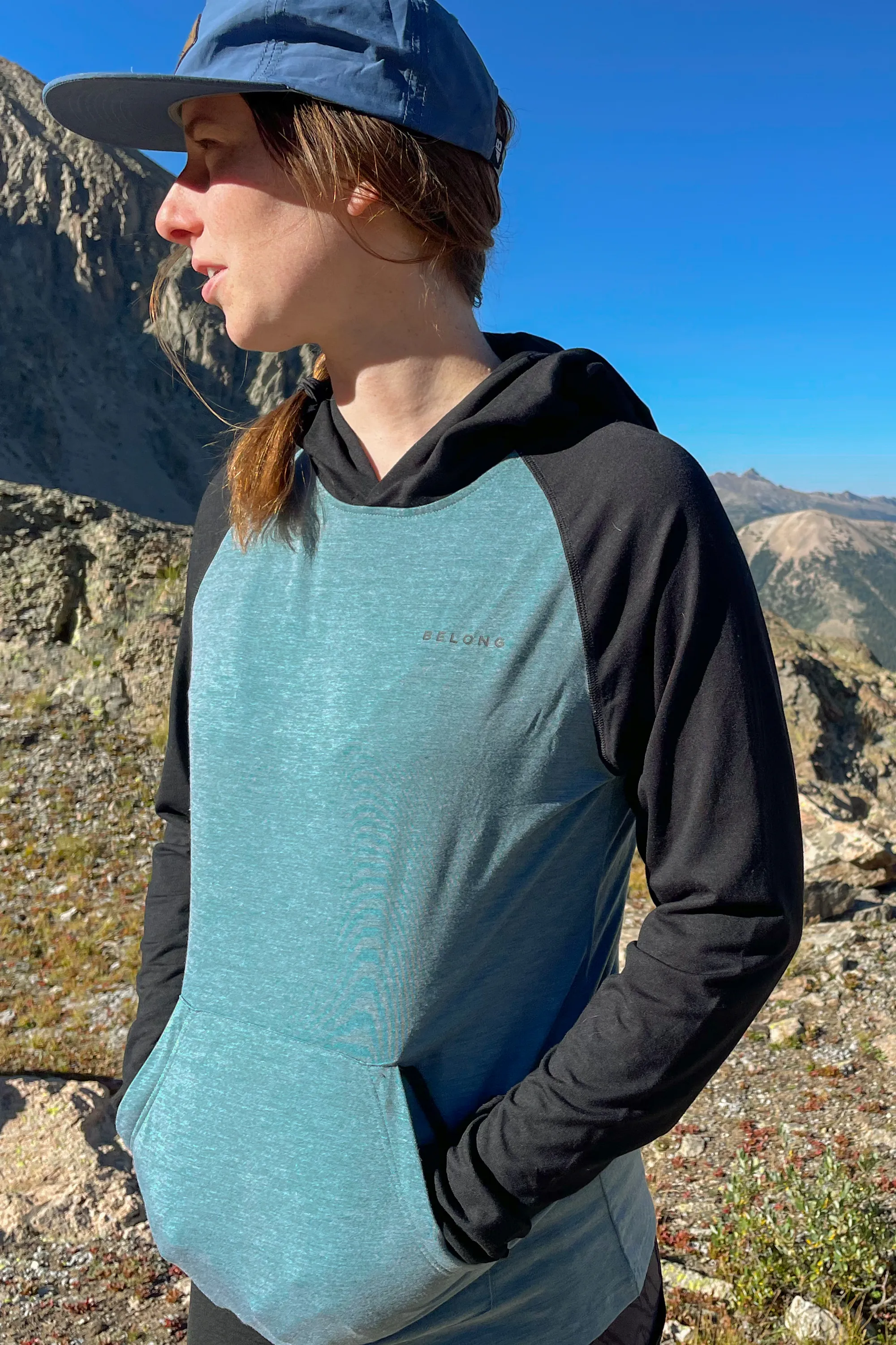 Women's Graphic Traverse Tek Hoodie
