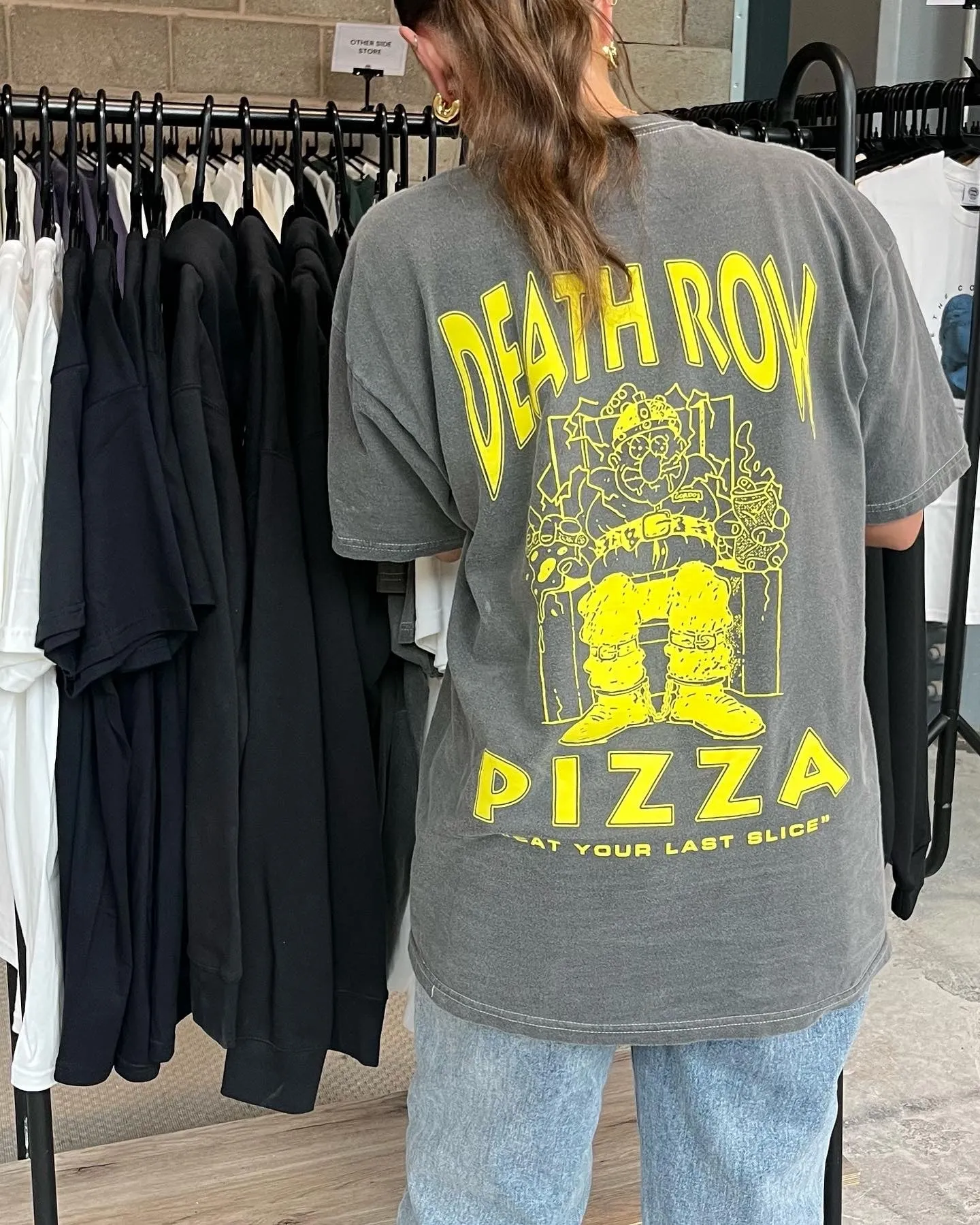 World Famous Gordos 'Last Slice' Vintage Washed Tee - Black